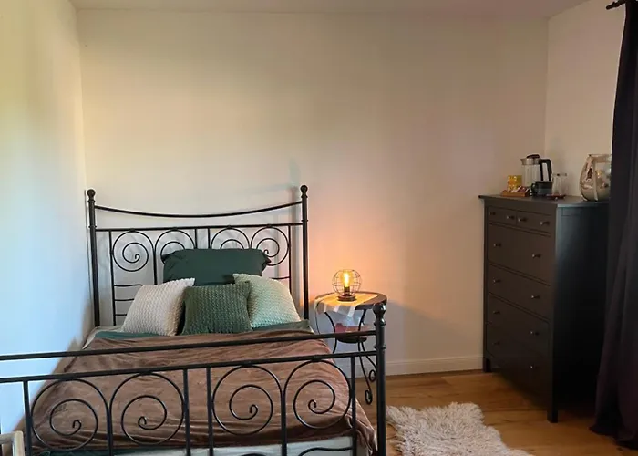 Ruhiges Zum Arbeiten Oder Erholung Mit Hund Δωμάτια σε οικογενειακή κατοικία *